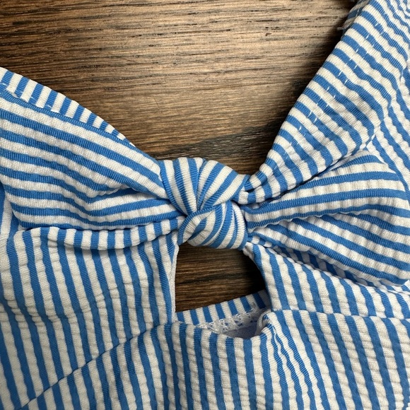 Snapper Rock Girls Seersucker Swimsuit - size 10 - Picture 3 of 6